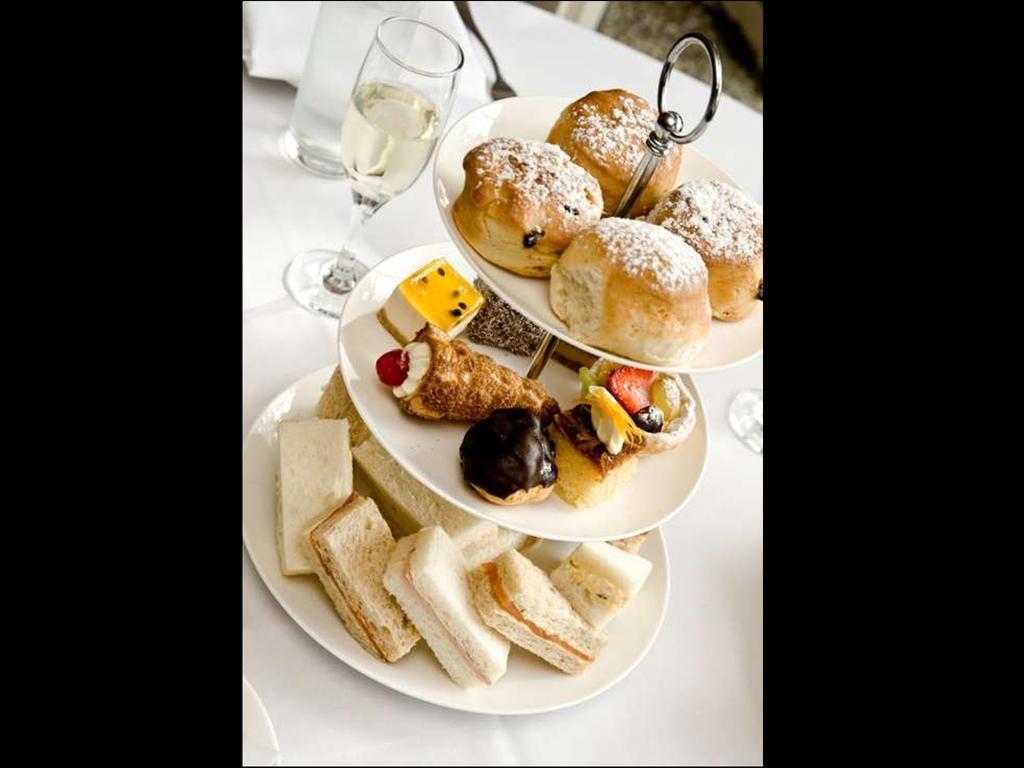 Hotel Beau Monde International Doncaster East Esterno foto