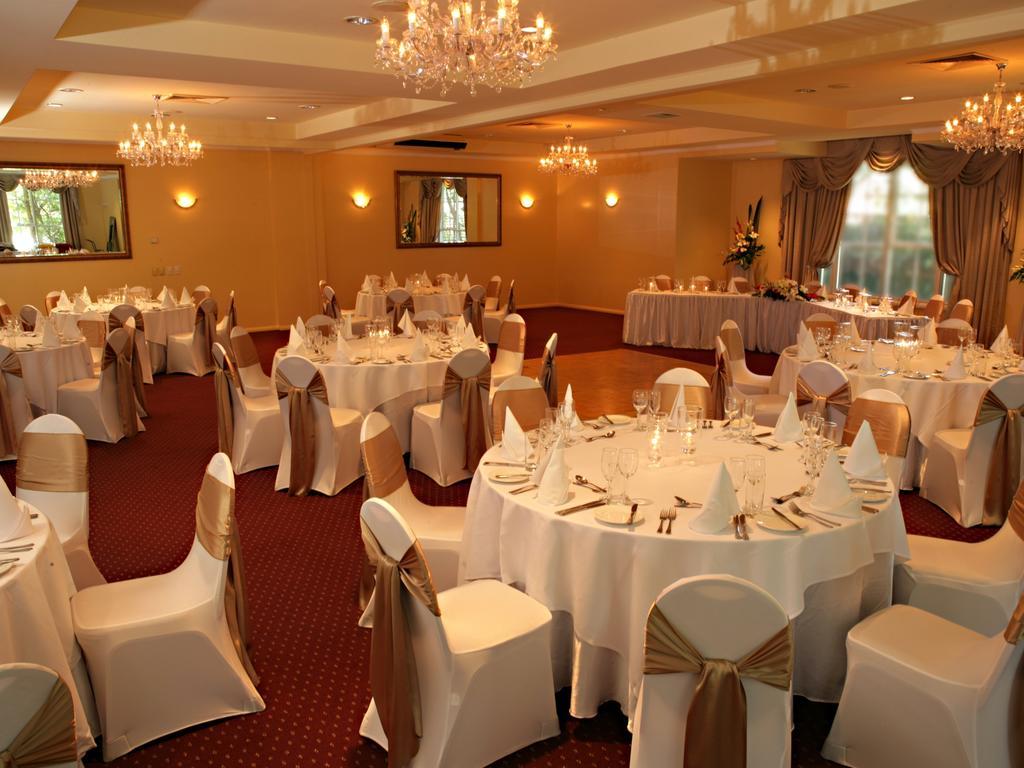 Hotel Beau Monde International Doncaster East Esterno foto
