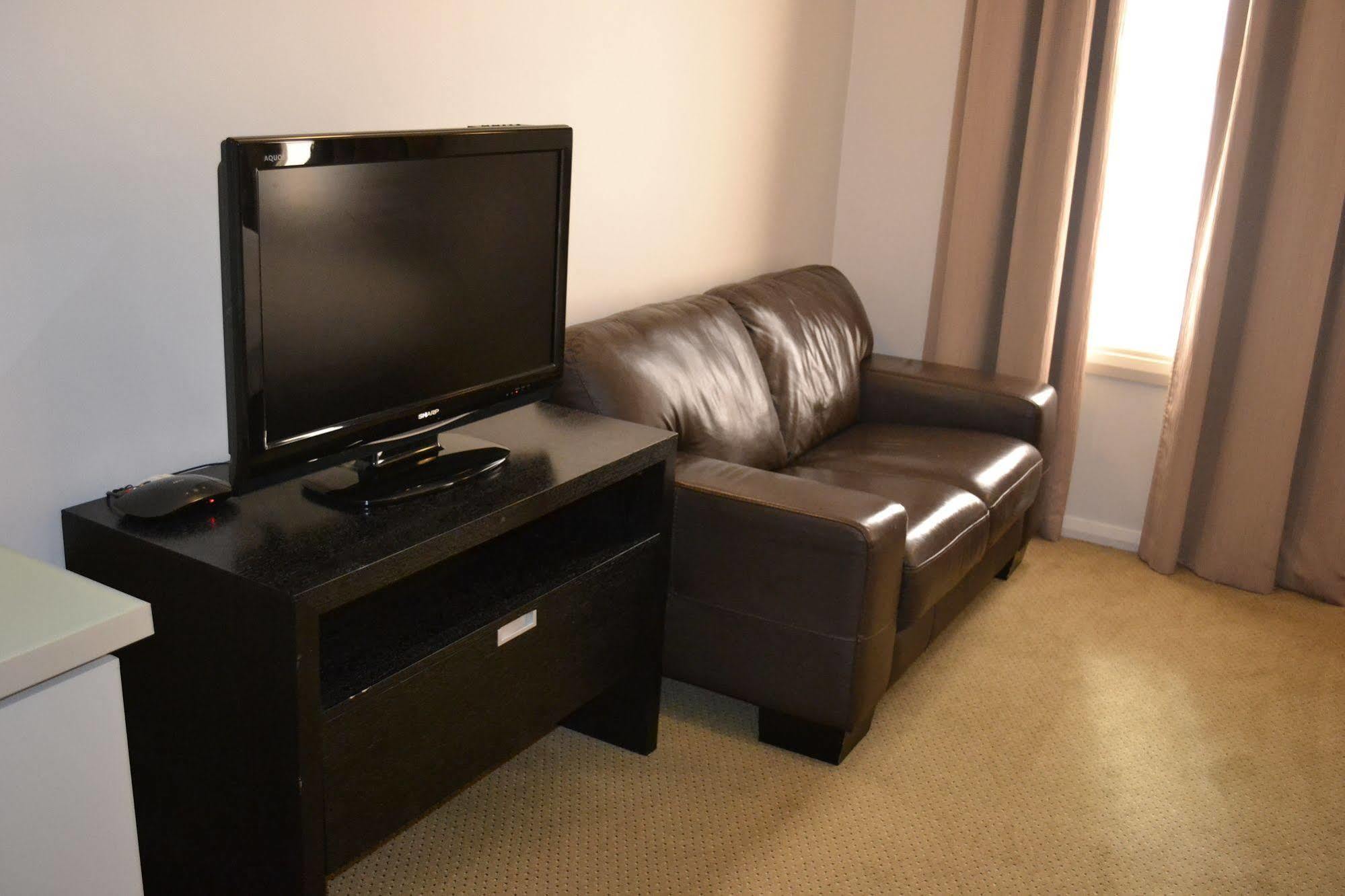 Hotel Beau Monde International Doncaster East Esterno foto
