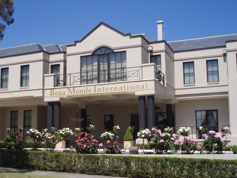Hotel Beau Monde International Doncaster East Esterno foto