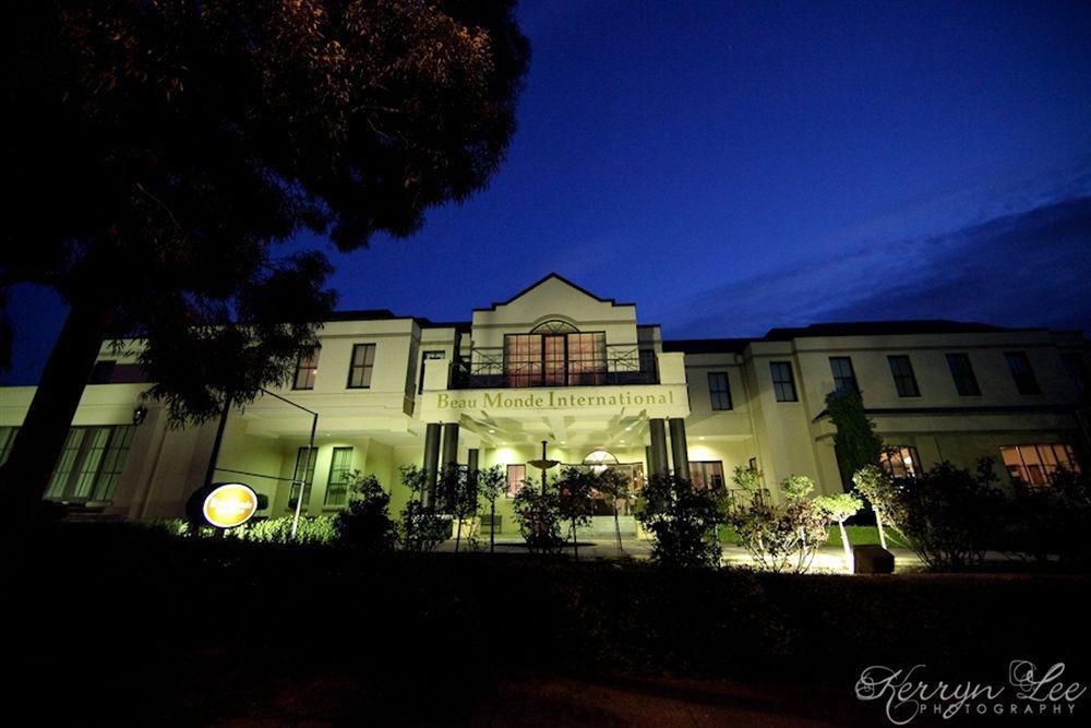 Hotel Beau Monde International Doncaster East Esterno foto